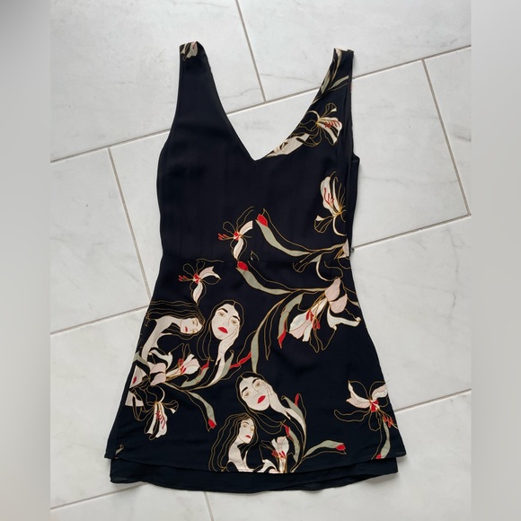 Little Moon Stellera Dress - Picture 2 of 10